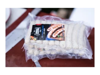 Grilování s Tesco: Objevte tradiční chutě letošní sezóny