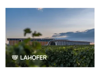 LAHOFER: 20 let v inovativním vizuálním stylu