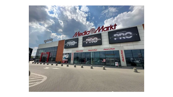 SCF expanduje v Polsku: retail park Janki v nových rukou