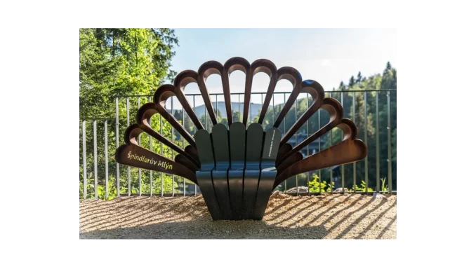 Objevte lavičku ve tvaru křídel tetřívka