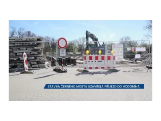 Dopravní komplikace v Hodoníně u Černého mostu