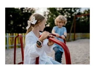 Zákaz mobilů ve školách: Jak to ovlivní hodinky?
