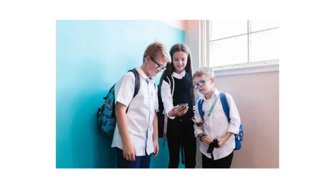Interaktivní výuka a zákaz mobilů ve školách