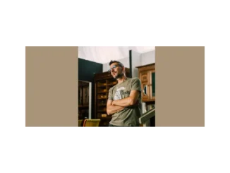 Brotherhood: Arthur Vakarov a jeho umělecký exil