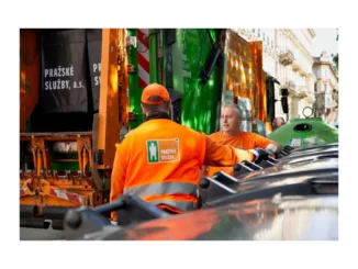 Jak popeláři Pražských služeb zvládají letní výzvy